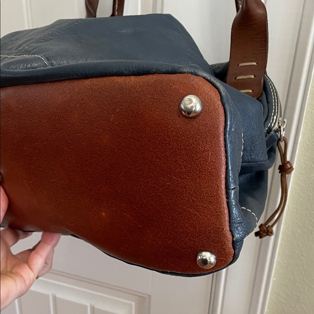 Sofia Made in Italy Navy Leather Shoulder Bag With Brown Trim - Picture 8 of 10